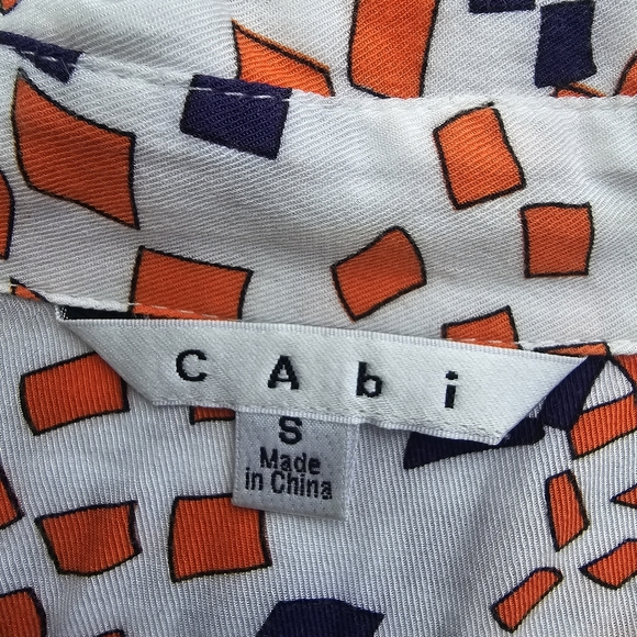 CAbi Grand Prix Geometric Print Button Dow Blouse Sz S - Picture 6 of 9